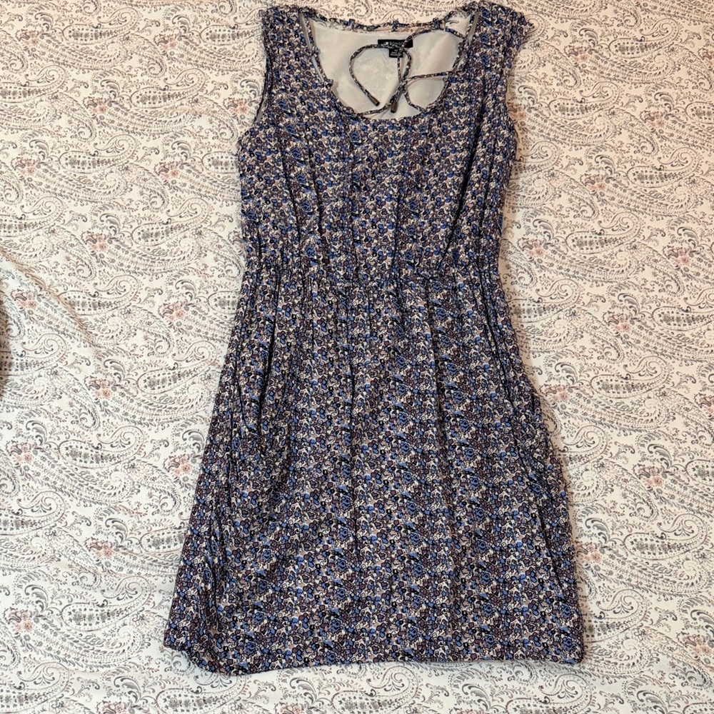 I Love Ronson Sleeveless Floral Tie-Back Mini Dress in Blue